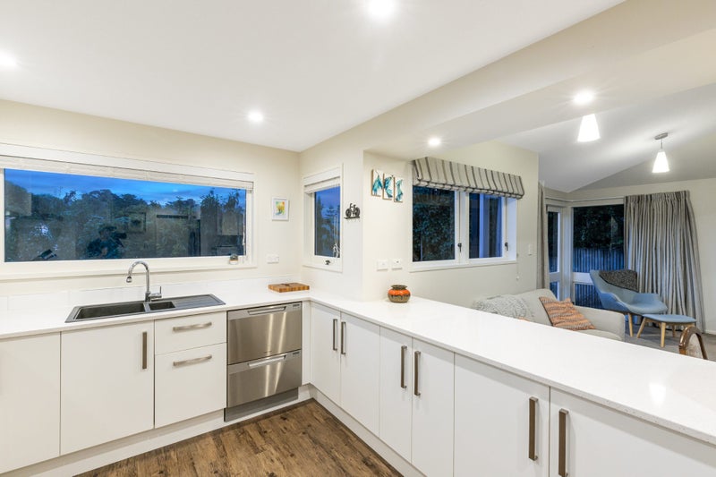 3A Oak Avenue, Paremata, Porirua - Carousel 33