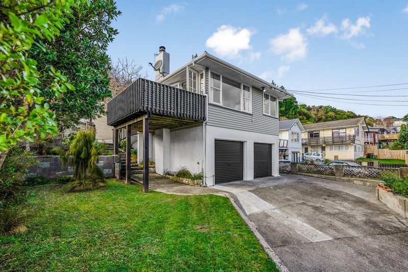 15 Lord Street, Stokes Valley, Lower Hutt - Carousel 1