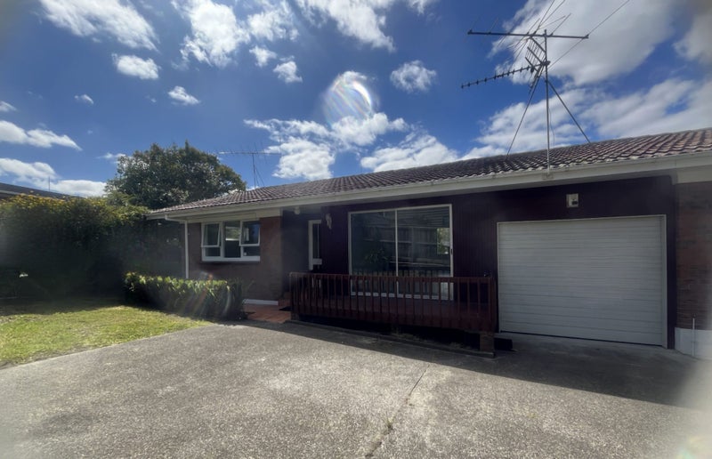 2/13 Chequers Avenue, Glenfield, Auckland - Carousel 17