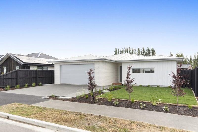 30 Oakmill Drive, Casebrook, Christchurch - Carousel 1