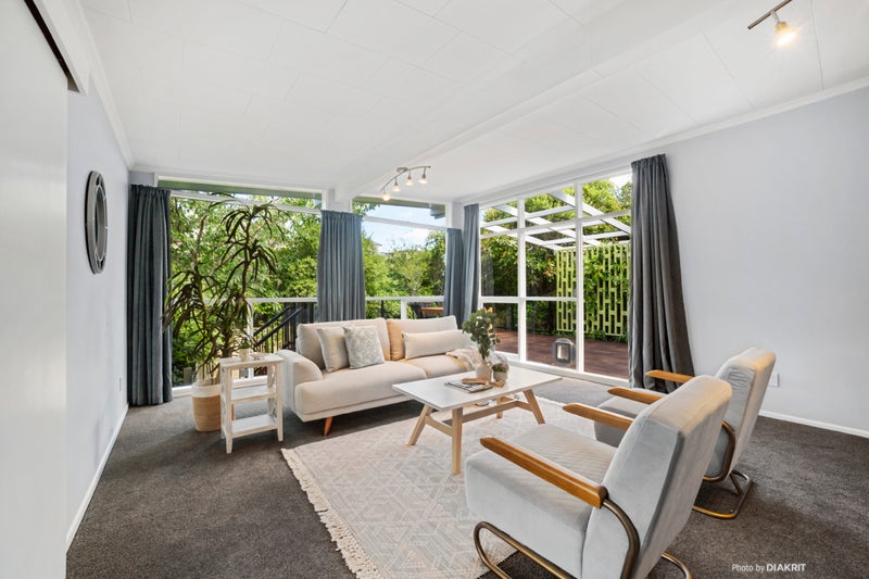 9 Silverbirch Grove, Churton Park, Wellington - Carousel 2