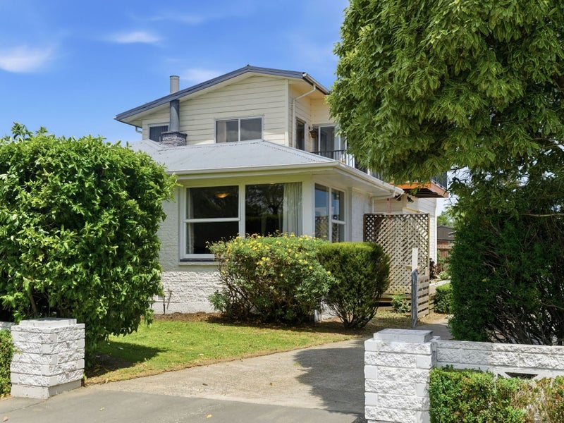 15 Wychwood Crescent, Bishopdale, Christchurch - Carousel 1