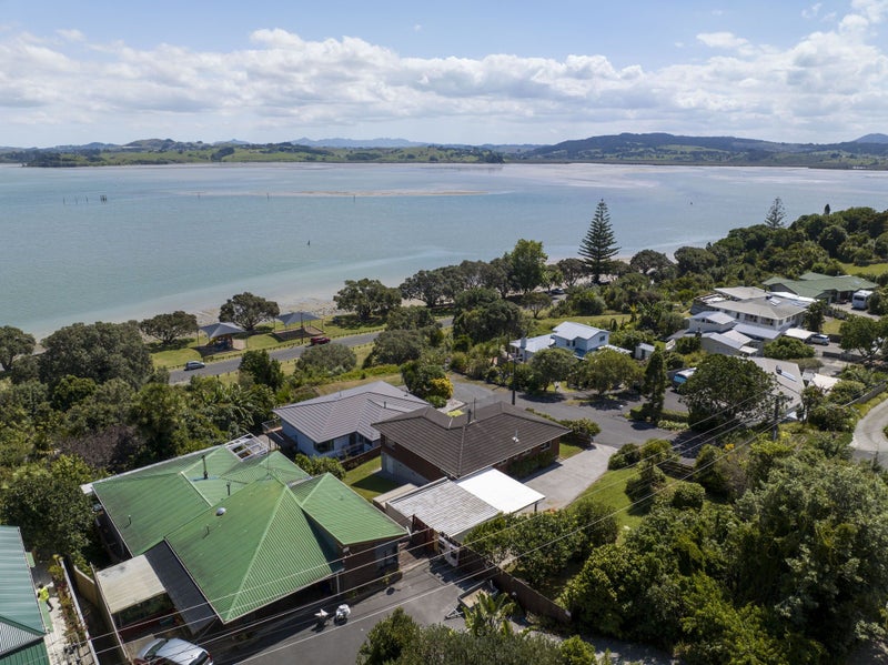1 Hawkes Street, Onerahi, Whangarei - Carousel 2