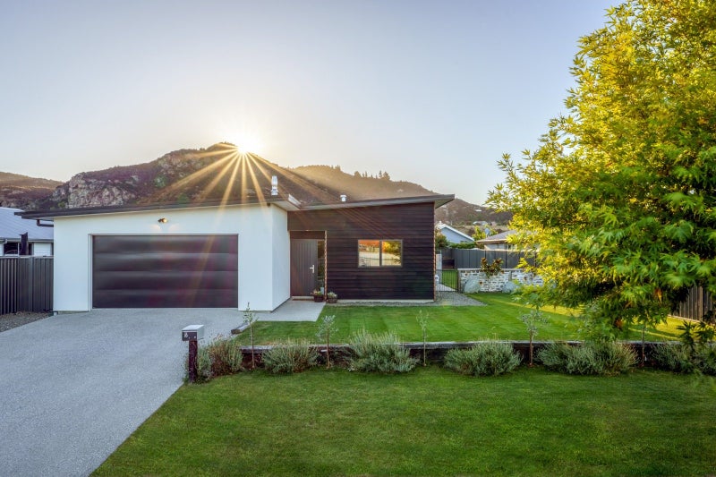 16 Finch Street, Albert Town, Wanaka - Carousel 1