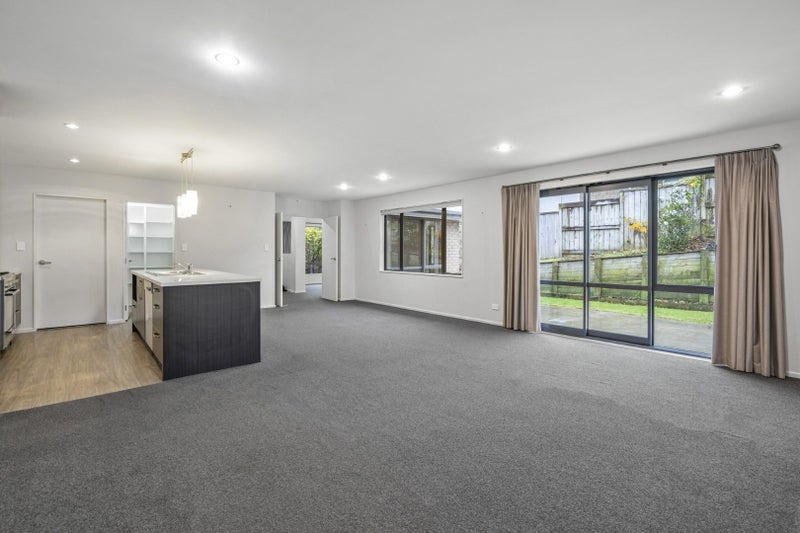 18 Alford Place, Huntington, Hamilton - Carousel 2