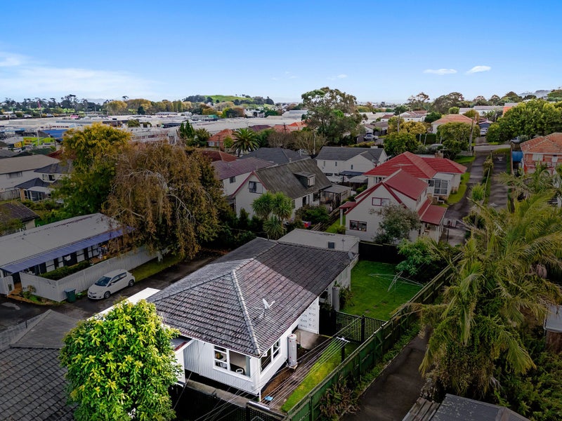 18C Clinker Street, Three Kings, Auckland - Carousel 2