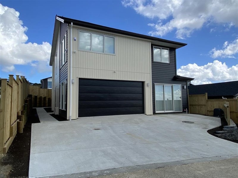 2 Tannaghmore Drive, Flat Bush, Auckland - Carousel 1