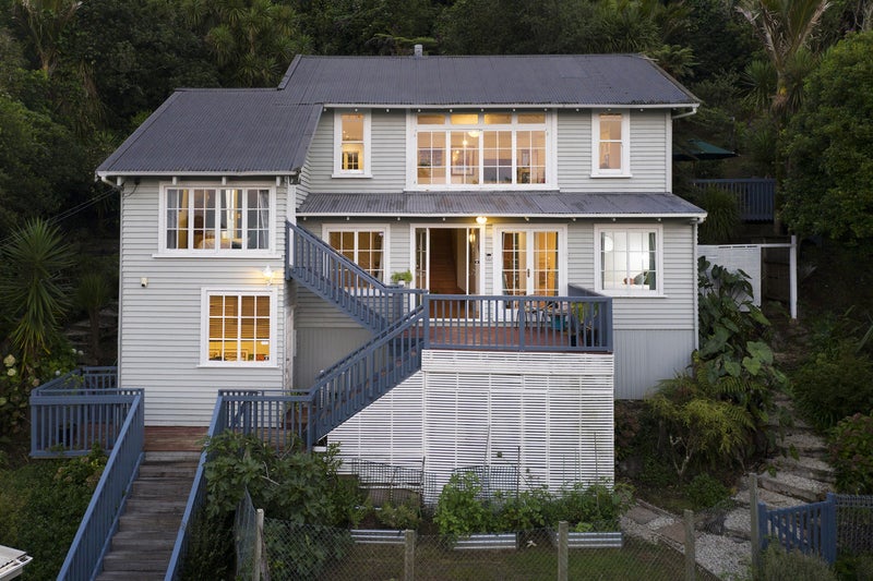 1 Bush Road, Waiatarua, Auckland - Carousel 1