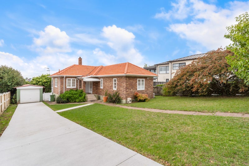 146 Coates Avenue, Orakei, Auckland - Carousel 1