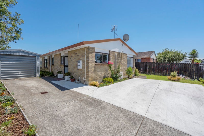 2/40 Limond Street, Randwick Park, Auckland - Carousel 1