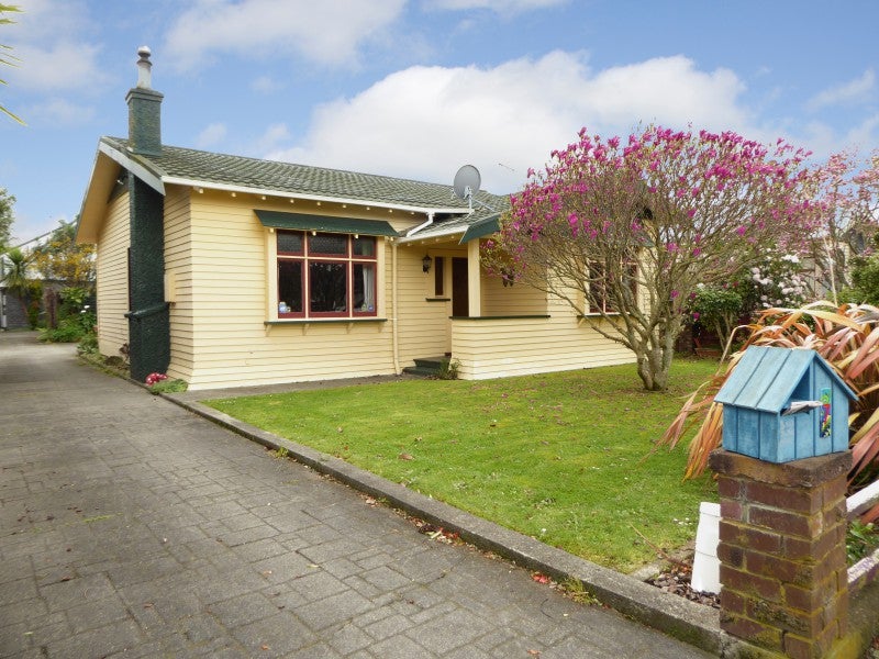 7 Manson Street, Terrace End, Palmerston North - Carousel 1