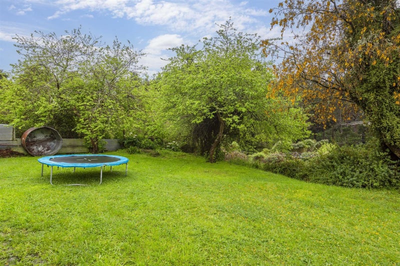 21 York Place, Cannons Creek, Porirua - Carousel 16