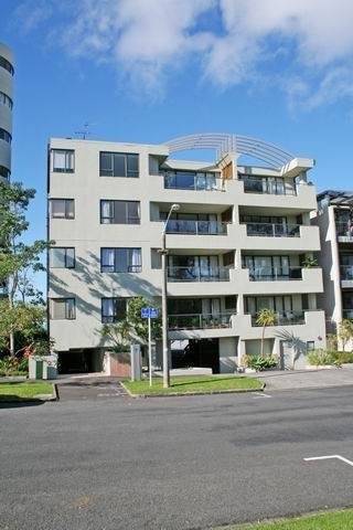 2A/23 George Street, Newmarket, Auckland - Carousel 13