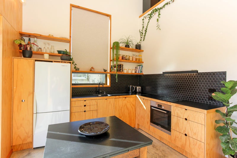 9 Junction Street, Welbourn, New Plymouth - Carousel 2