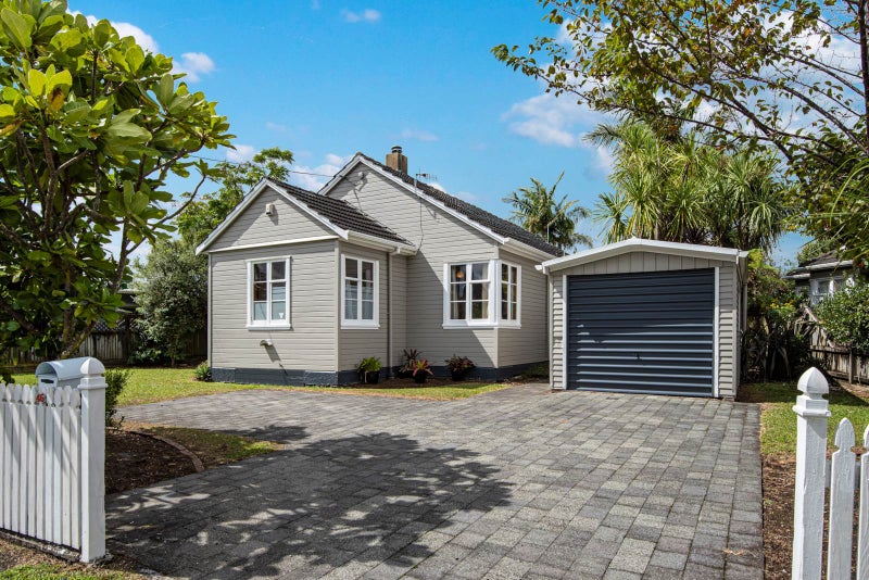 46 Park Avenue, Kensington, Whangarei - Carousel 1