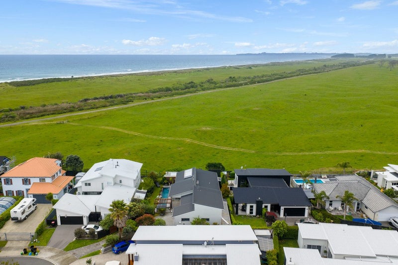 41 Coral Drive, Papamoa Beach, Papamoa - Carousel 2