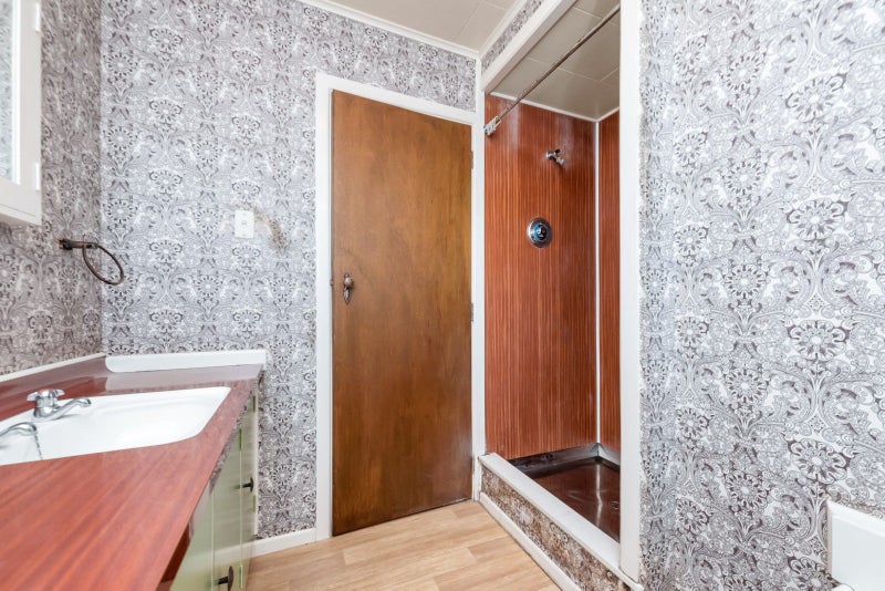 52D Whites Line West, Woburn, Lower Hutt - Carousel 12