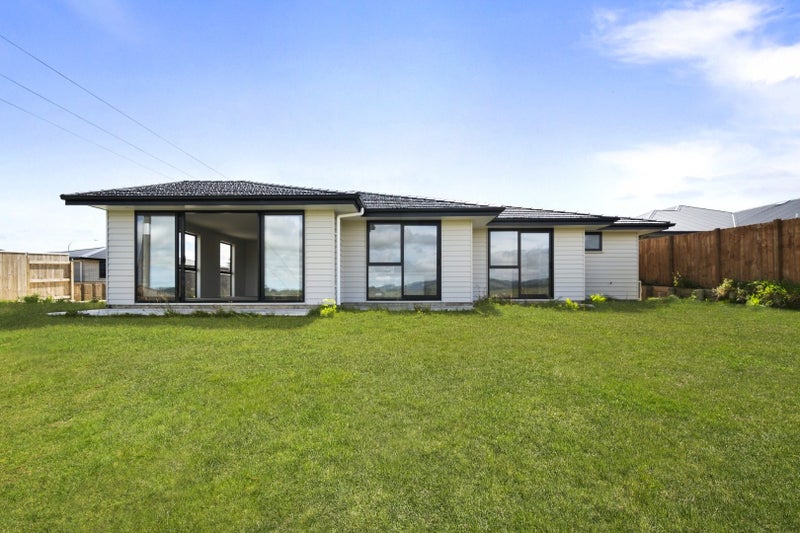 154B Pacific Drive, Fitzherbert, Palmerston North - Carousel 23