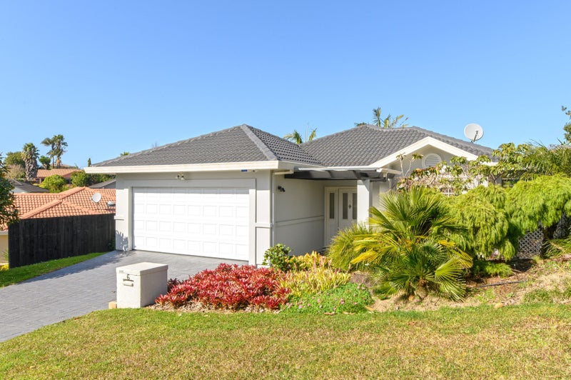 6 Godwin Court, Unsworth Heights, Auckland - Carousel 1