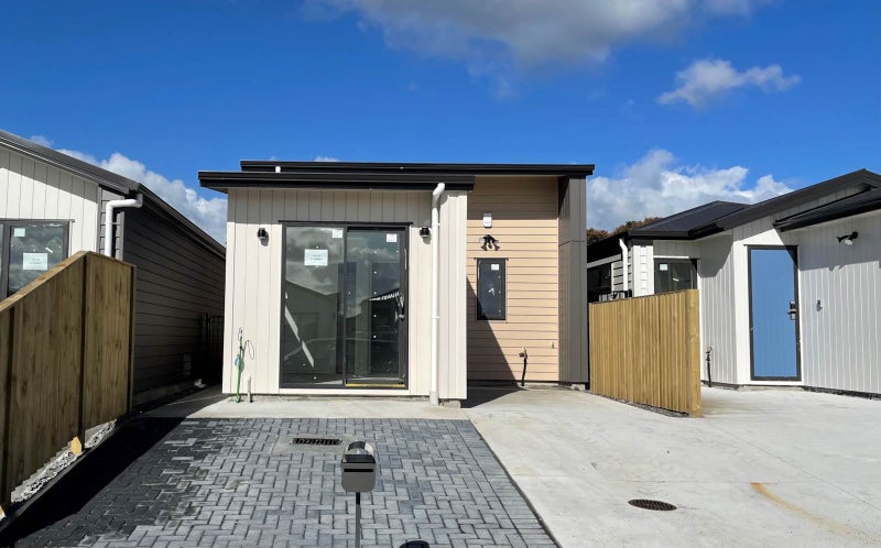 21 Combat Street, Papakura, Papakura - Carousel 1