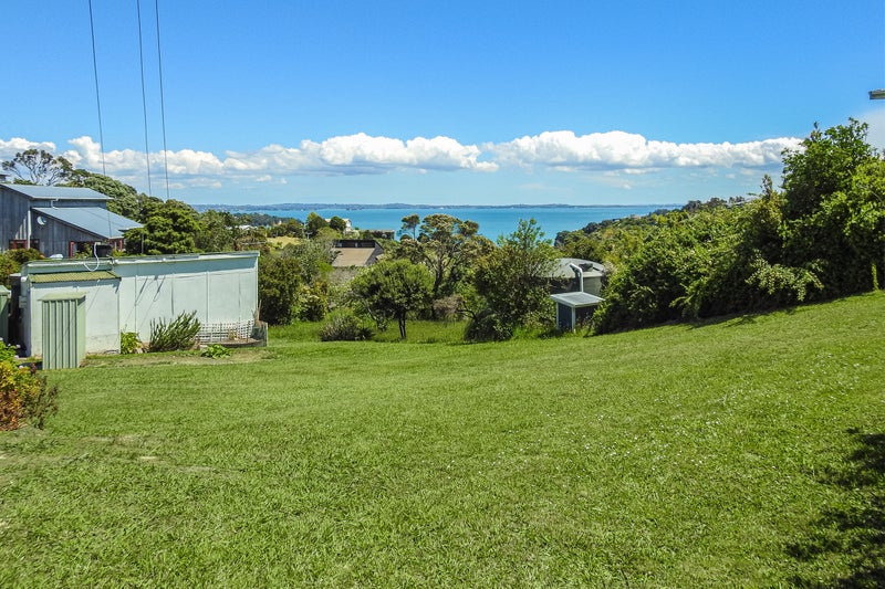 26 Pacific Parade, Surfdale, Waiheke Island - Carousel 2