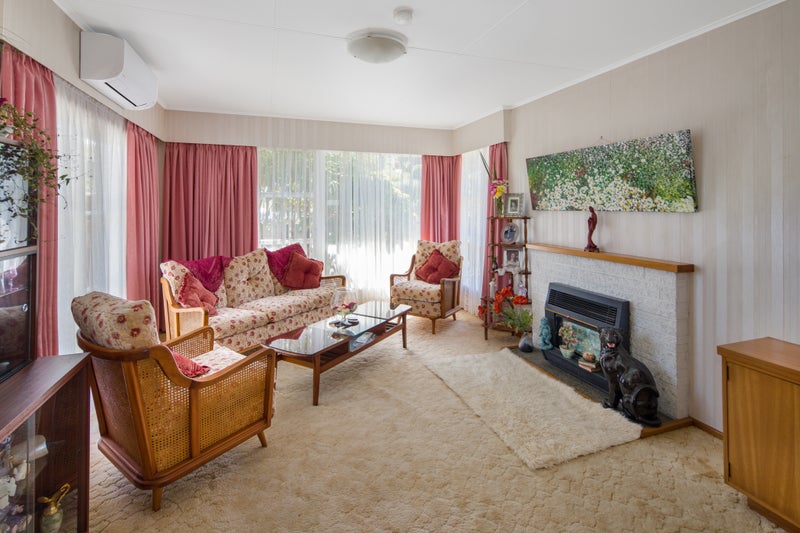 19 Griffiths Grove, Newlands, Wellington - Carousel 2