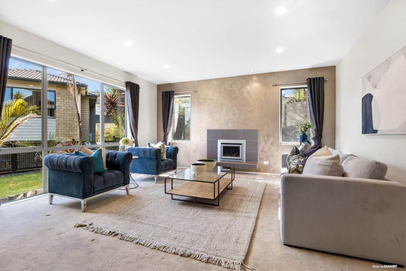 9 Oak Manor Drive, Albany, Auckland - Carousel 2
