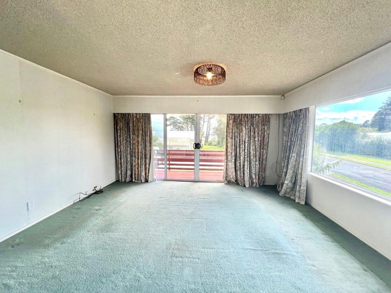 36 McInnes Road, Weymouth, Auckland - Carousel 2