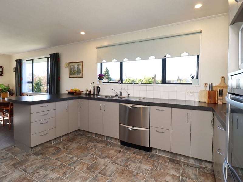 15 Gordon Street, Weston, Oamaru - Carousel 2