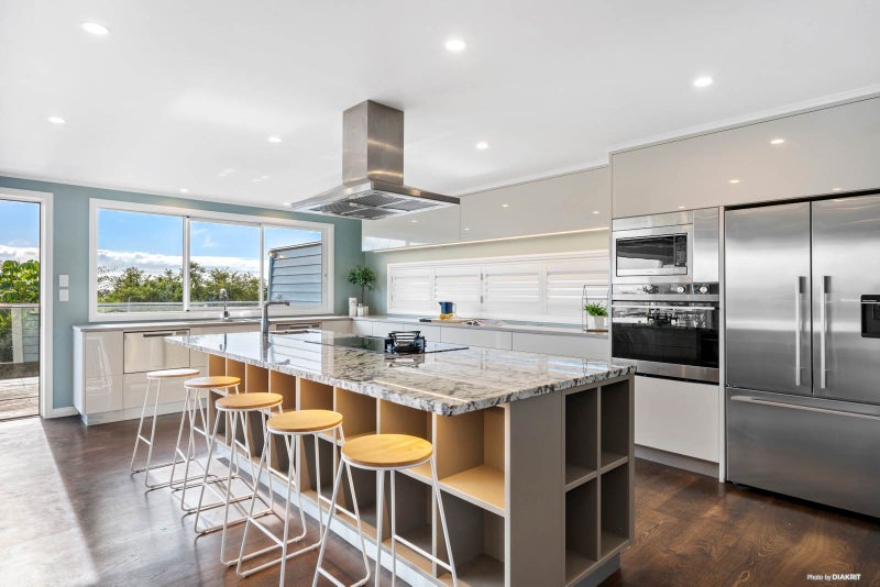 27B Ealing Crescent, Beachlands, Auckland - Carousel 2
