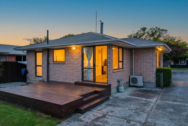 6 Blossomdale Place, Bishopdale, Christchurch - Carousel 2