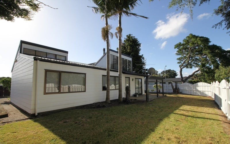 1/23 BEAUMARIS WAY, Conifer Grove, Takanini - Carousel 1
