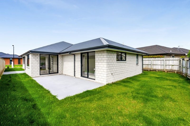 13 Roka Street, Bell Block, New Plymouth - Carousel 12