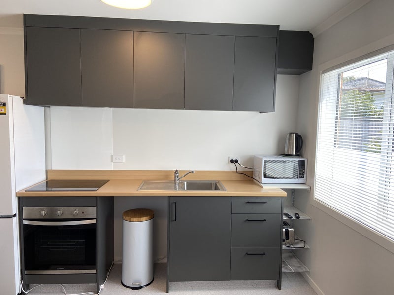 1/13 Crescent Court, Melville, Hamilton - Carousel 2