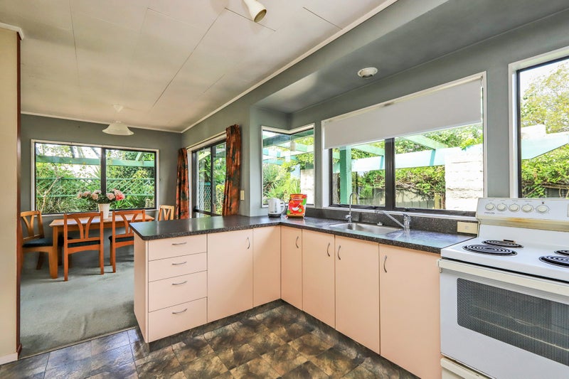 28 Dundee Drive, Flaxmere, Hastings - Carousel 2