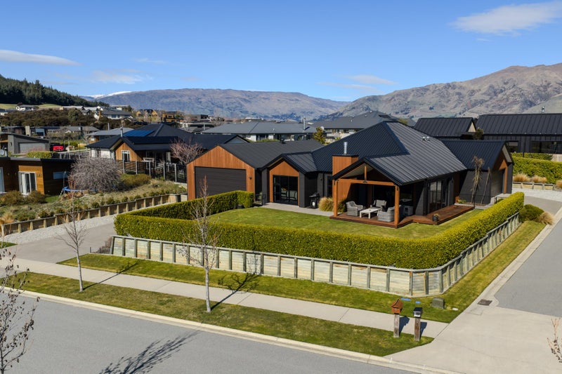 90 Infinity Drive, Wanaka - Carousel 1