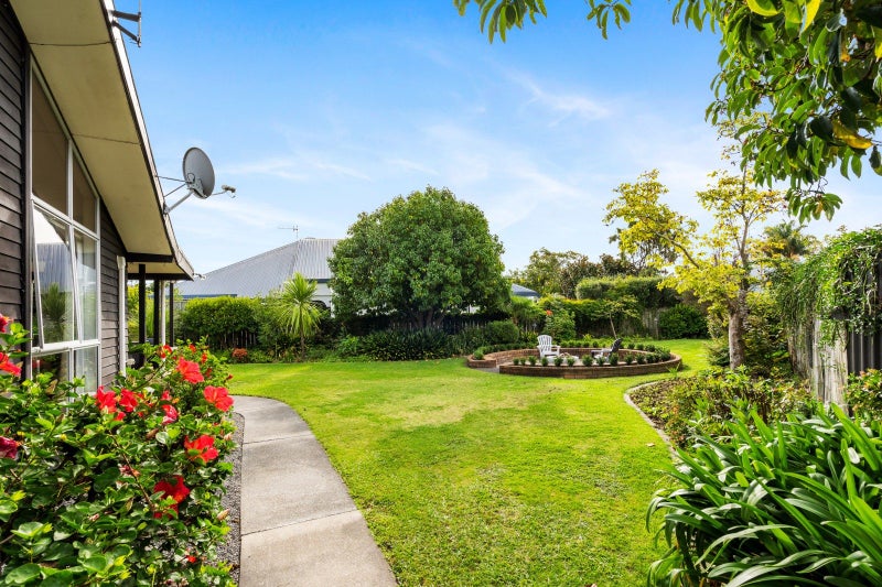 11 Holyrood Street, Taradale, Napier - Carousel 22