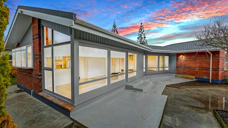2 Rocking Horse Road, Southshore, Christchurch - Carousel 1