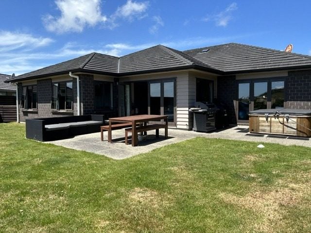 34 Sumner Terrace, Aotea, Porirua - Carousel 16
