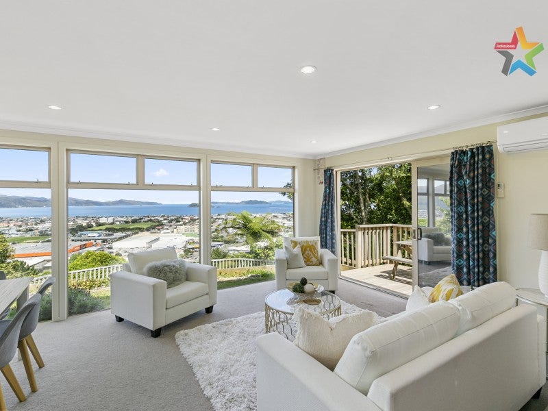 11A Chestnut Grove, Maungaraki, Lower Hutt - Carousel 1