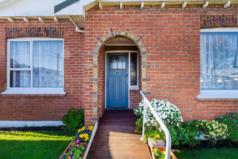 17 Royal Crescent, Saint Kilda, Dunedin - Carousel 2