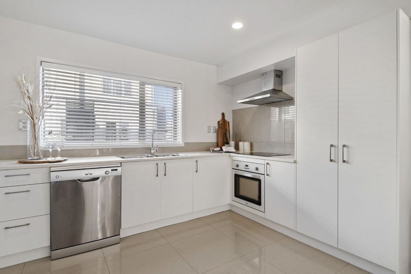 74 Niu Lane, Te Atatu South, Auckland - Carousel 2