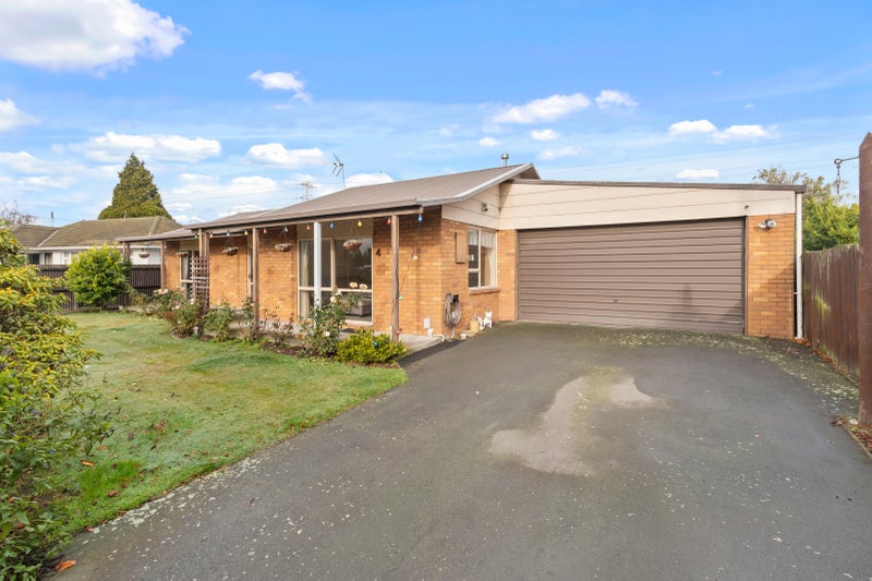 1 Skerten Avenue, Hornby South, Christchurch - Carousel 1
