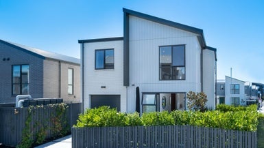 17 Waenganui Road, Hobsonville, Auckland - Carousel 1