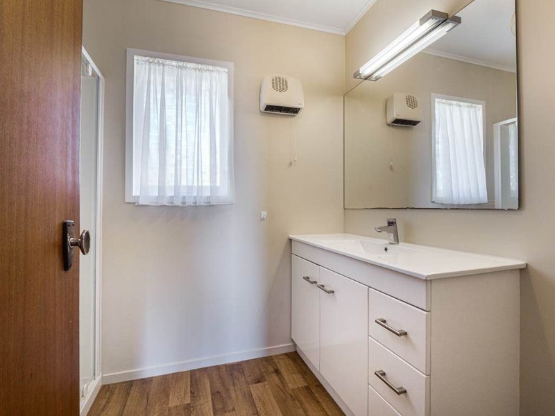 2/20 Anne Road, Hillcrest, Auckland - Carousel 14