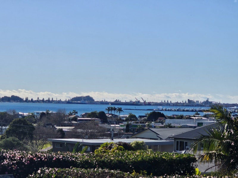 12A Seaview Road, Otūmoetai, Tauranga - Carousel 1