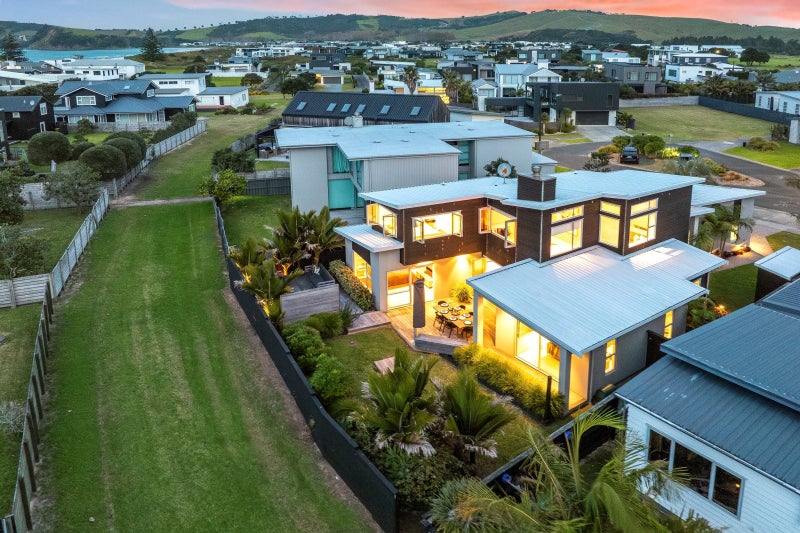 11 Patiki Place, Omaha - Carousel 2