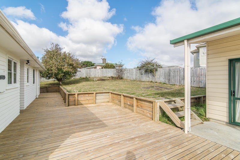119 Driver Crescent, Cannons Creek, Porirua - Carousel 2