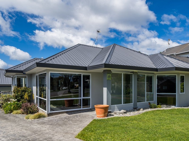 10 Westridge, Camborne, Porirua - Carousel 1
