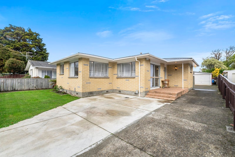 67 Kashmir Avenue, Clouston Park, Upper Hutt - Carousel 1